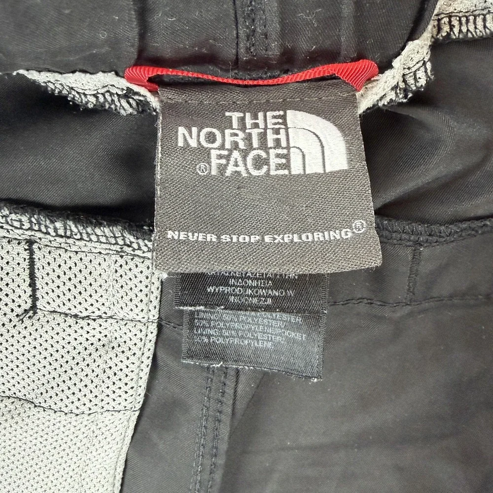 The North Face Shorts Mens 2XL Black Solid Trunks Belted Quick Dry Hiking